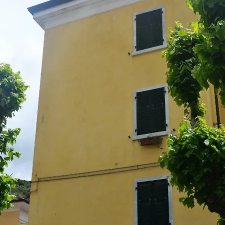 San Francesco Gæstehus Carrara
